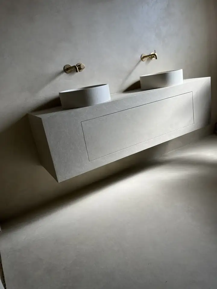 Badkamer Rotterdam · Microcement Quartz Coarse · Gehele Badkamer