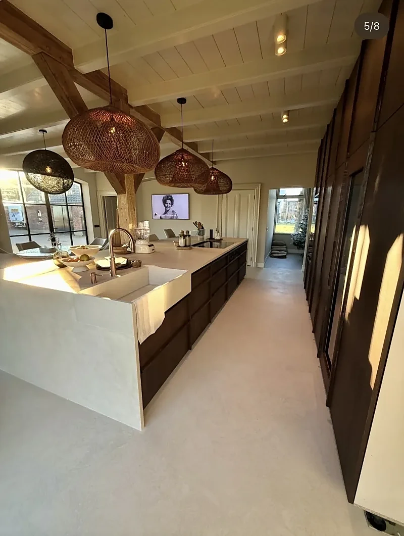 Microcement keuken in woonboerderij - kleurkeuze op maat